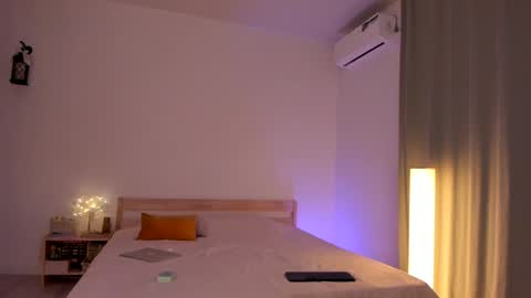 Snapshot of love_melody chatting on October 15, 2025, 5:57 pm            online show from October 15, 2025, 5:57 pm