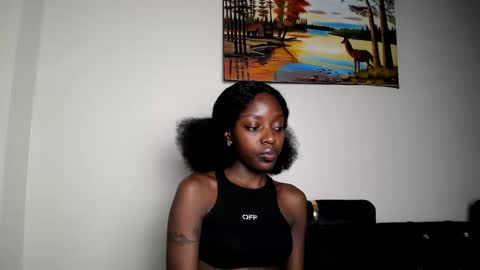 Snapshot of love_miah chatting on September 25, 2025, 2:10 pm Miah online show from September 25, 2025, 2:10 pm