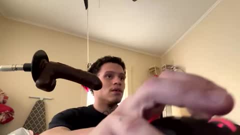 Snapshot of love_stretch chatting on February 22, 2026, 3:54 pm love stretch online show from February 22, 2026, 3:54 pm