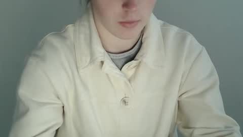 Vivian online show from November 27, 2025, 11:45 am