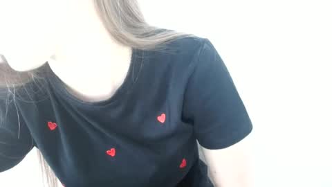 Snapshot of love_vivian chatting on June 23, 2026, 10:02 am Vivian online show from June 23, 2026, 10:02 am