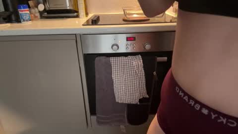 Snapshot of lovecelinexo chatting on October 9, 2025, 11:52 am Celine online show from October 9, 2025, 11:52 am