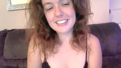Connie Rae online show from September 19, 2025, 3:19 am