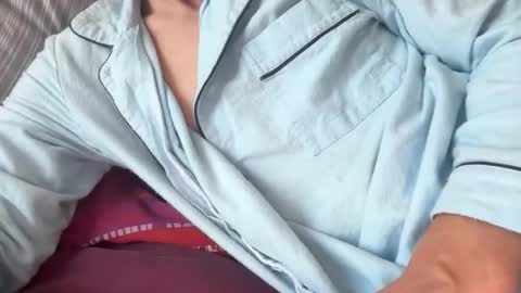 lovecoquin online show from November 8, 2025, 2:17 pm