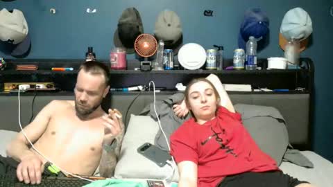 Snapshot of lovecoupleqc chatting on March 8, 2026, 9:51 pm lovecoupleqc online show from March 8, 2026, 9:51 pm