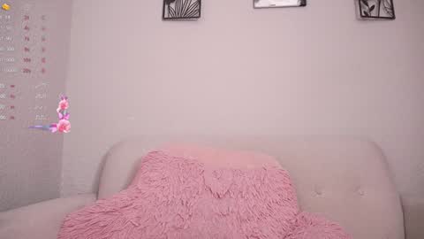 Snapshot of loveegirll chatting on January 21, 2025, 2:22 am katalina   online show from January 21, 2025, 2:22 am