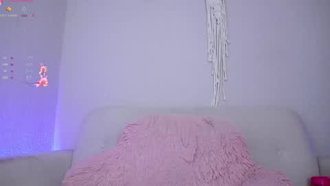 Snapshot of loveegirll chatting on October 12, 2025, 5:06 am katalina   online show from October 12, 2025, 5:06 am