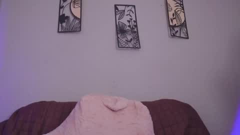 Snapshot of loveegirll chatting on May 30, 2026, 3:25 am katalina online show from May 30, 2026, 3:25 am
