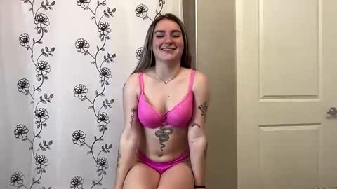 Olivia Rose online show from February 15, 2026, 3:03 am