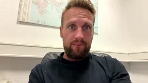 Snapshot of lovefuesse chatting on September 17, 2025, 7:43 am lovefuesse online show from September 17, 2025, 7:43 am