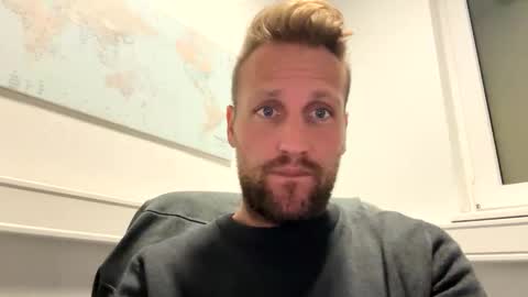 Snapshot of lovefuesse chatting on October 10, 2025, 11:09 am lovefuesse online show from October 10, 2025, 11:09 am