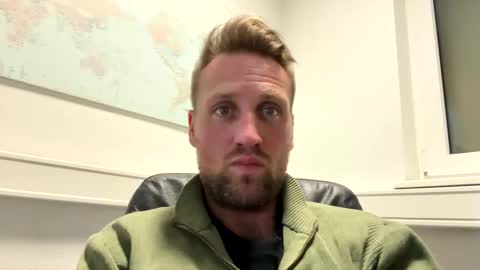 lovefuesse online show from March 5, 2026, 12:34 pm