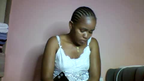 Snapshot of lovegal335 chatting on July 4, 2026, 5:52 pm lovegal335 online show from July 4, 2026, 5:52 pm