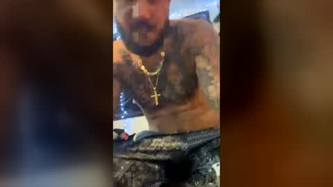lovehurts282828 online show from June 14, 2026, 2:24 am