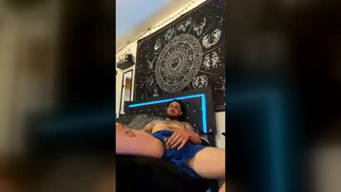 lovehurts282828 online show from June 14, 2026, 8:33 pm