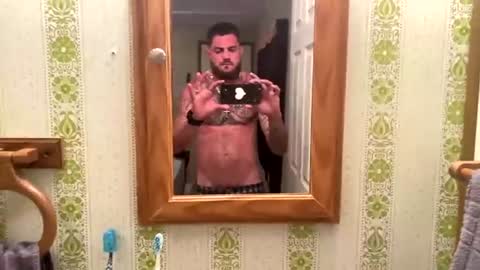lovehurts282828 online show from July 14, 2026, 3:11 am