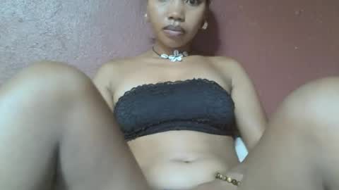 Snapshot of loveinlife750427 chatting on January 15, 2025, 3:43 am loveinlife750427 online show from January 15, 2025, 3:43 am