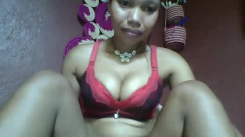 Snapshot of loveinlife750427 chatting on January 30, 2025, 4:37 am loveinlife750427 online show from January 30, 2025, 4:37 am