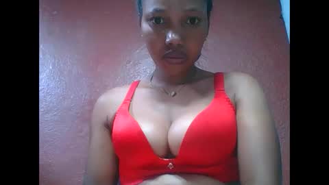 Snapshot of loveinlife750427 chatting on November 12, 2025, 5:08 am loveinlife750427 online show from November 12, 2025, 5:08 am