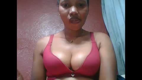 Snapshot of loveinlife750427 chatting on November 15, 2025, 9:39 am loveinlife750427 online show from November 15, 2025, 9:39 am