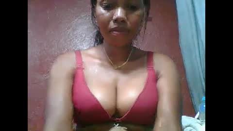 Snapshot of loveinlife750427 chatting on November 17, 2025, 7:52 pm loveinlife750427 online show from November 17, 2025, 7:52 pm