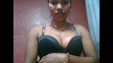 Snapshot of loveinlife750427 chatting on November 24, 2025, 8:58 am loveinlife750427 online show from November 24, 2025, 8:58 am