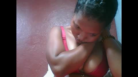 Snapshot of loveinlife750427 chatting on November 25, 2025, 7:14 pm loveinlife750427 online show from November 25, 2025, 7:14 pm