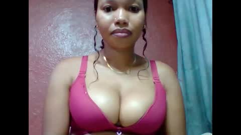 Snapshot of loveinlife750427 chatting on November 29, 2025, 11:13 am loveinlife750427 online show from November 29, 2025, 11:13 am