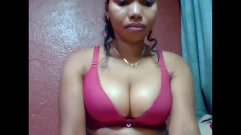 Snapshot of loveinlife750427 chatting on November 30, 2025, 3:32 am loveinlife750427 online show from November 30, 2025, 3:32 am