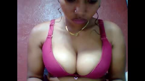 Snapshot of loveinlife750427 chatting on December 4, 2025, 6:12 am loveinlife750427 online show from December 4, 2025, 6:12 am