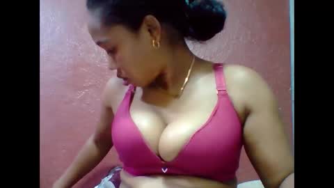 Snapshot of loveinlife750427 chatting on December 20, 2025, 3:19 pm loveinlife750427 online show from December 20, 2025, 3:19 pm