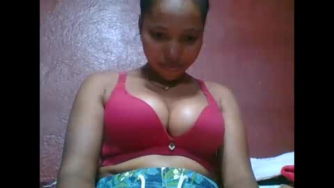 Snapshot of loveinlife750427 chatting on January 6, 2026, 5:55 am loveinlife750427 online show from January 6, 2026, 5:55 am