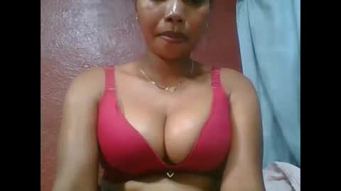 Snapshot of loveinlife750427 chatting on January 6, 2026, 6:33 pm loveinlife750427 online show from January 6, 2026, 6:33 pm