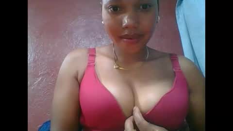 Snapshot of loveinlife750427 chatting on January 11, 2026, 8:30 am loveinlife750427 online show from January 11, 2026, 8:30 am