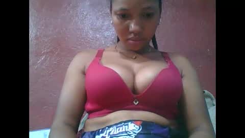 Snapshot of loveinlife750427 chatting on January 12, 2026, 5:56 am loveinlife750427 online show from January 12, 2026, 5:56 am