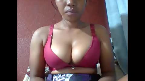 Snapshot of loveinlife750427 chatting on February 15, 2026, 1:20 pm loveinlife750427 online show from February 15, 2026, 1:20 pm