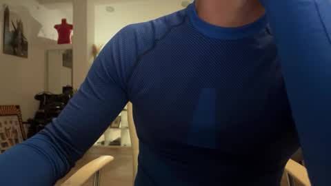 Loveisperfect online show from November 16, 2025, 5:46 am