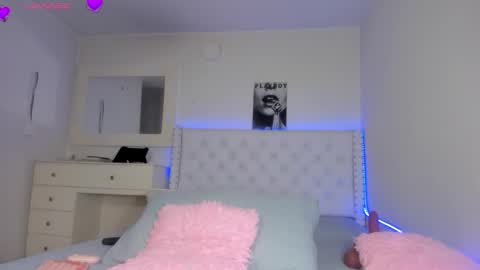 Val online show from November 6, 2025, 10:43 pm