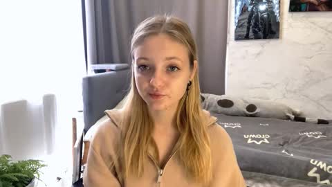 Snapshot of lovelladeboer chatting on October 14, 2025, 8:26 am Ella online show from October 14, 2025, 8:26 am