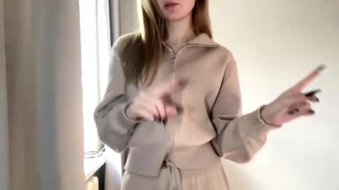 Snapshot of lovelladeboer chatting on October 30, 2025, 5:53 am Ella online show from October 30, 2025, 5:53 am