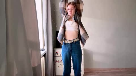 Ella online show from December 20, 2025, 7:15 am