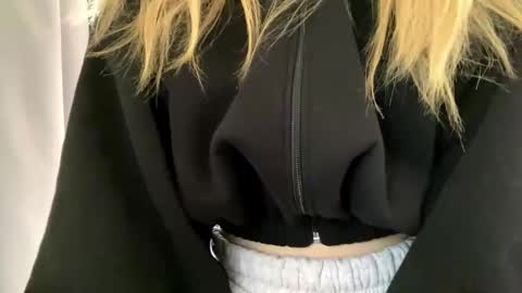 Ella online show from February 3, 2026, 9:03 am