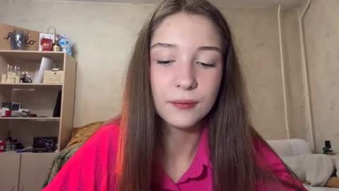 Lina online show from July 3, 2026, 2:12 pm