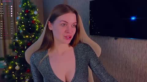 Snapshot of lovellalipss chatting on December 15, 2024, 4:37 pm Laura online show from December 15, 2024, 4:37 pm