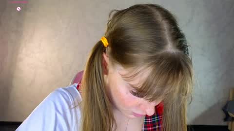 Molly online show from April 27, 2026, 5:44 pm