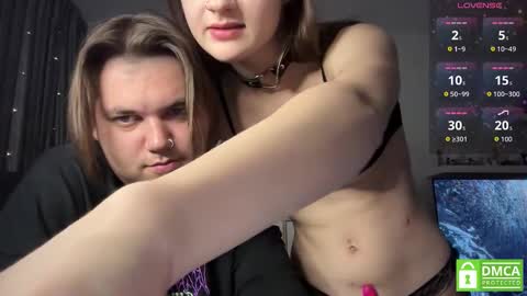 Snapshot of lovelly_mooncouple chatting on October 4, 2025, 9:13 pm Mileena and Oliver online show from October 4, 2025, 9:13 pm