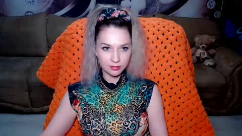 private open online show from January 1, 2025, 12:22 pm