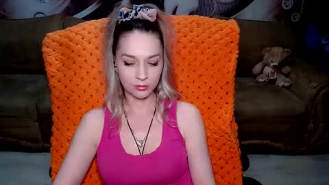 private open online show from March 6, 2025, 6:37 pm