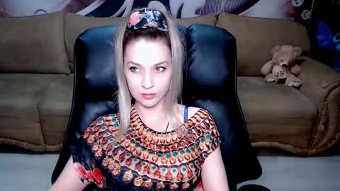 private open online show from March 9, 2025, 4:55 pm