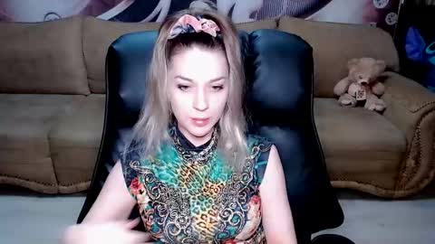 private open online show from March 11, 2025, 9:02 am